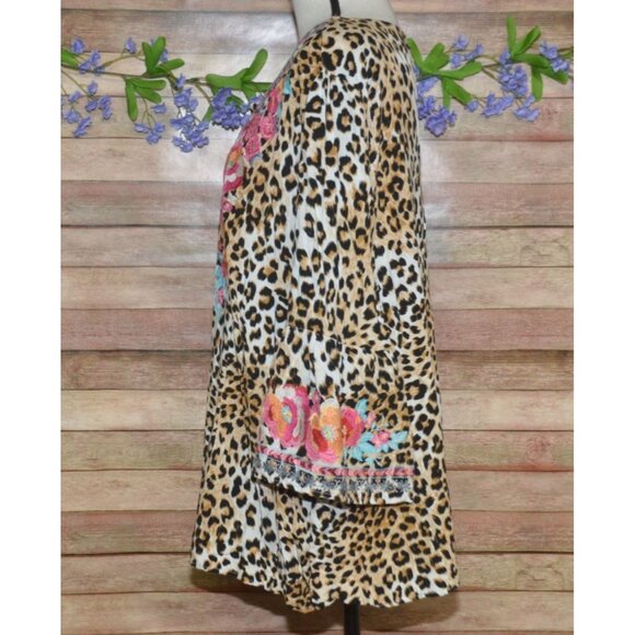 Savanna Jane Cheetah Print 3/4 Bell Sleeve Embroidered Floral Blouse Top Size 3X - Picture 6 of 12